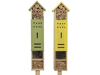 Insektenhotel am Holzstab
